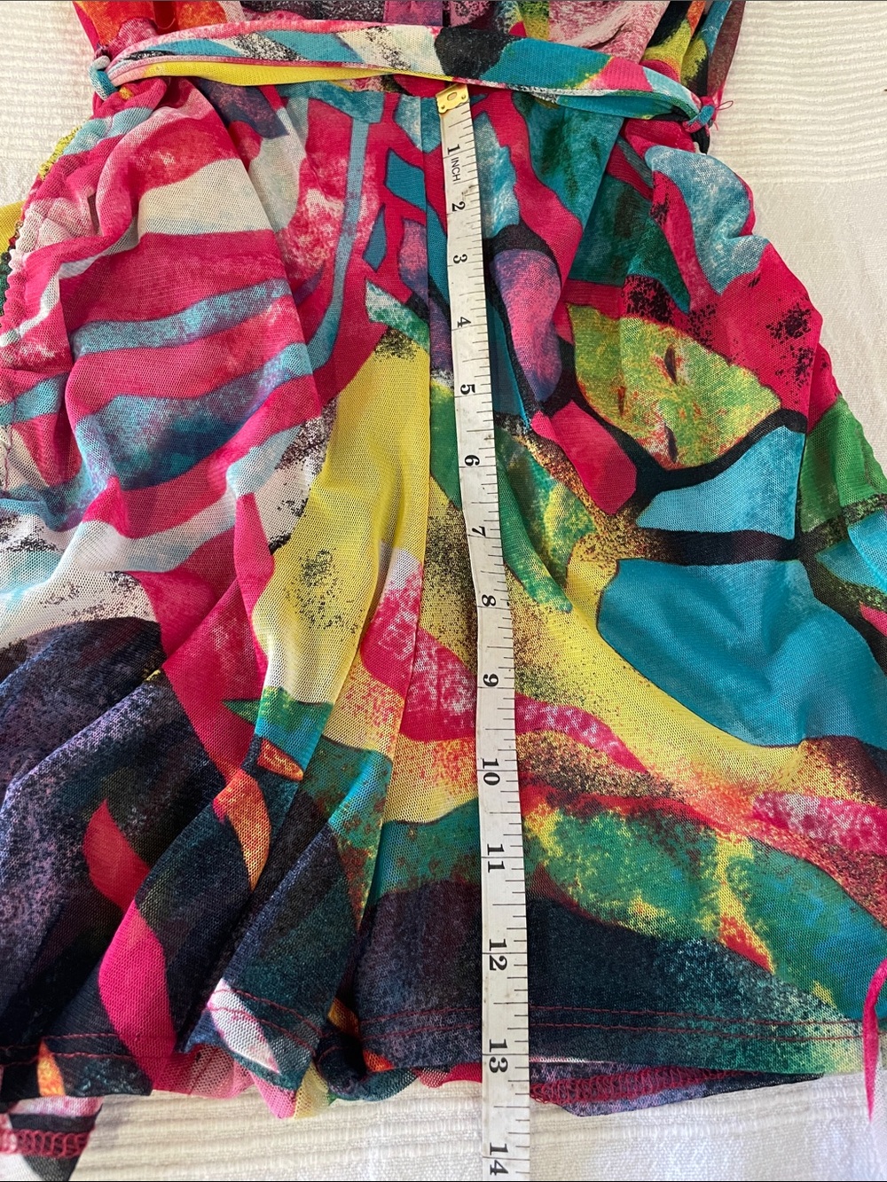 Shorts Romper in Vibrant Abstract Print - Picture 8 of 10